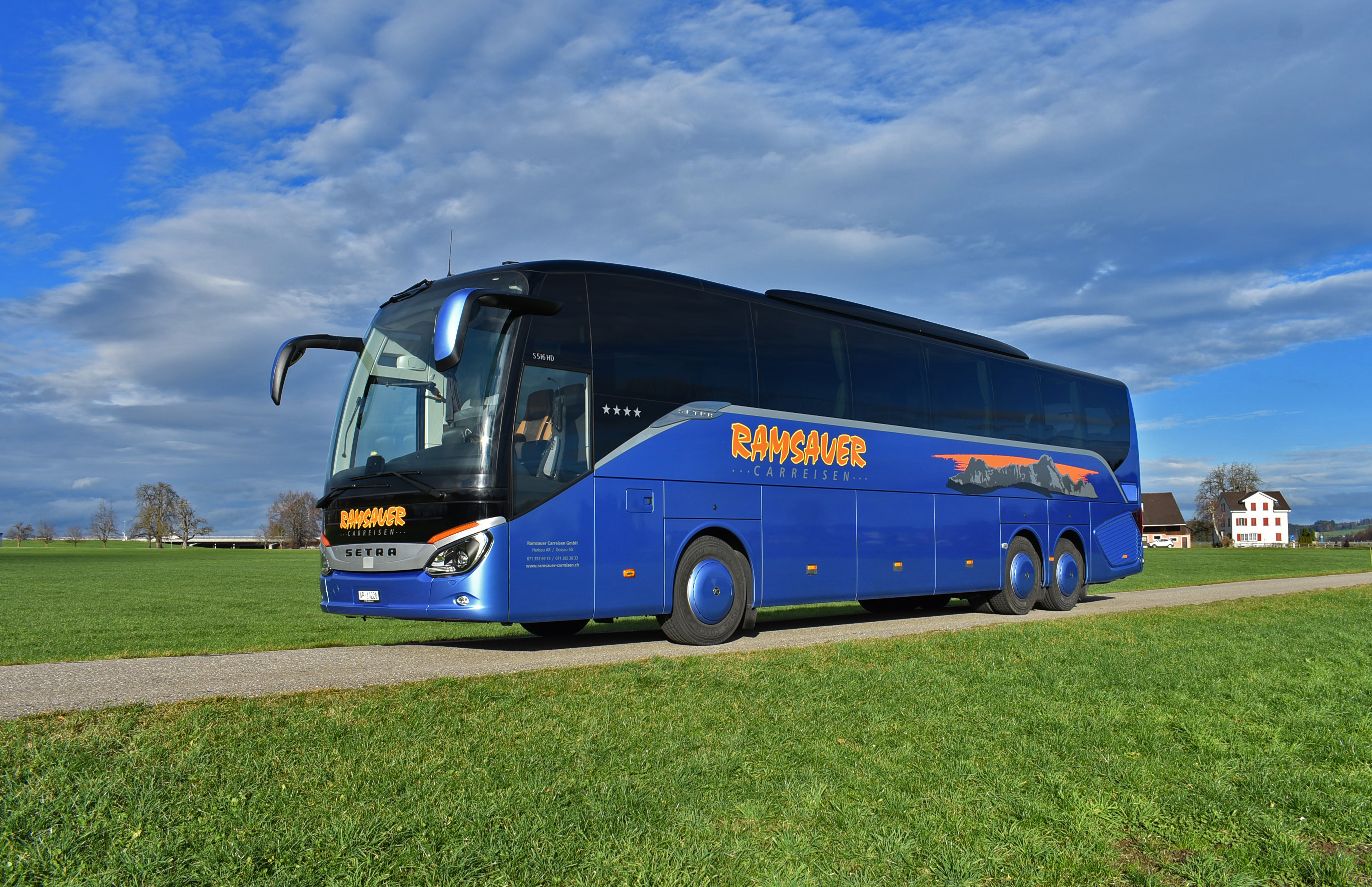 50 Plätzer S 516 HD Car sonnenblau