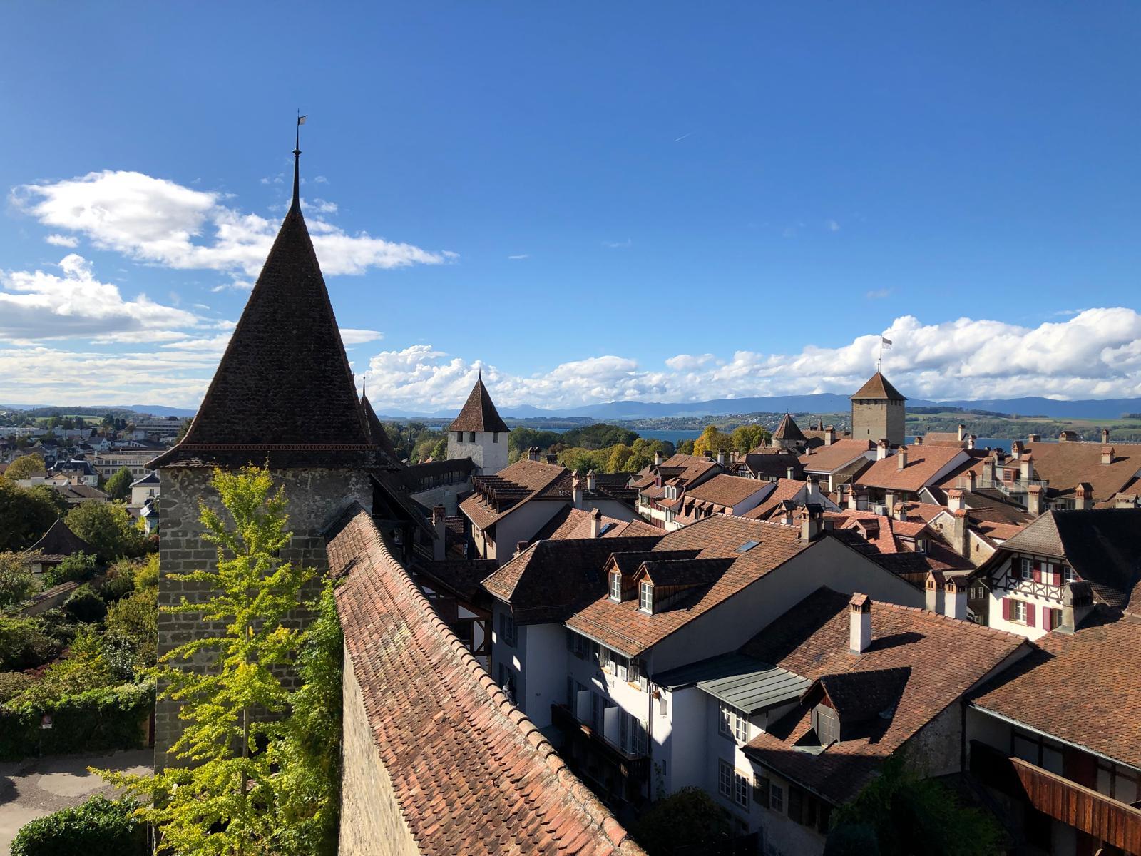 Ueber den Daechern von Murten