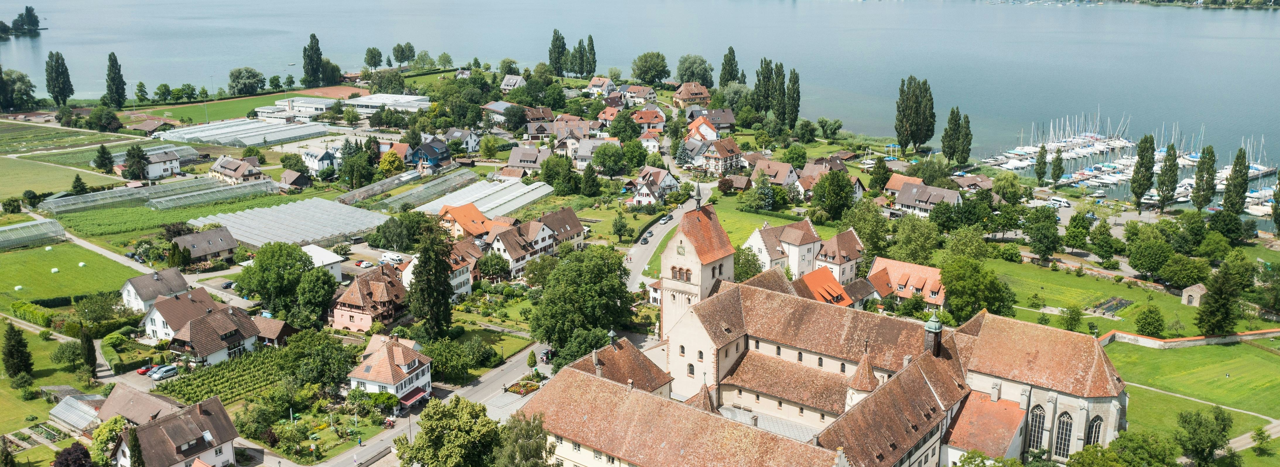 Insel Reichenau Münster mit Klostergebäude 2c TMBW Oliver Raatz