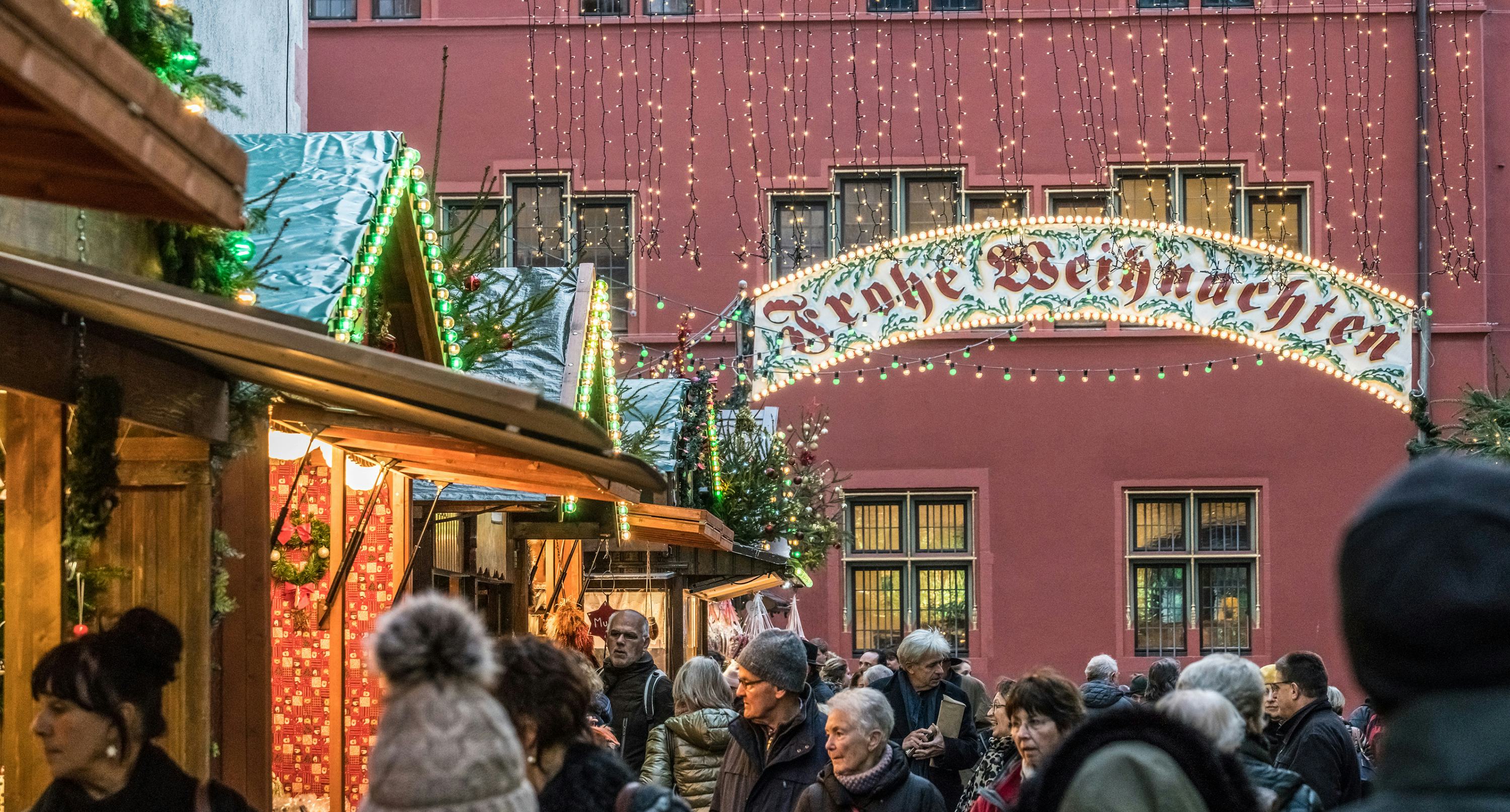 Freiburg Weihnachtsmarkt Franziskanerstrasse FWTM Spiegelhalter
